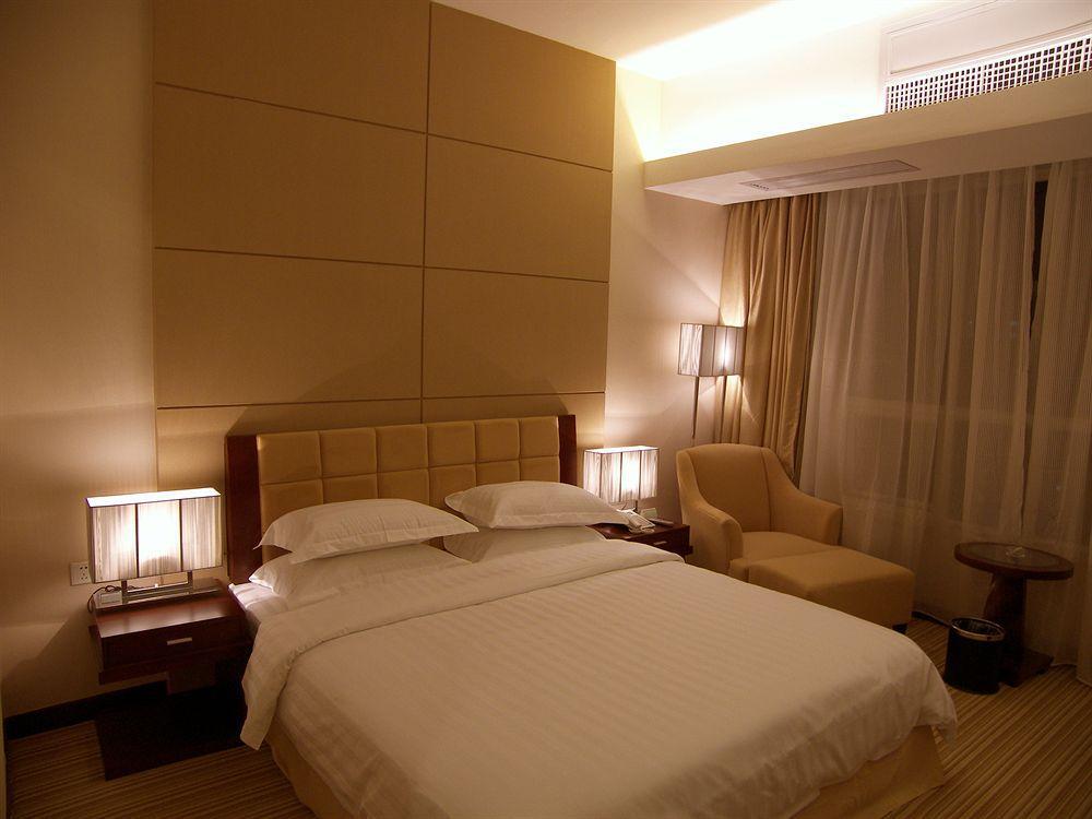 Long Zhou Grand Hotel Guangzhou Exterior photo